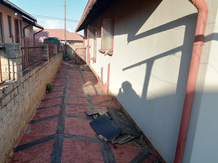 3 Bedroom Property for Sale in Geelhoutpark North West